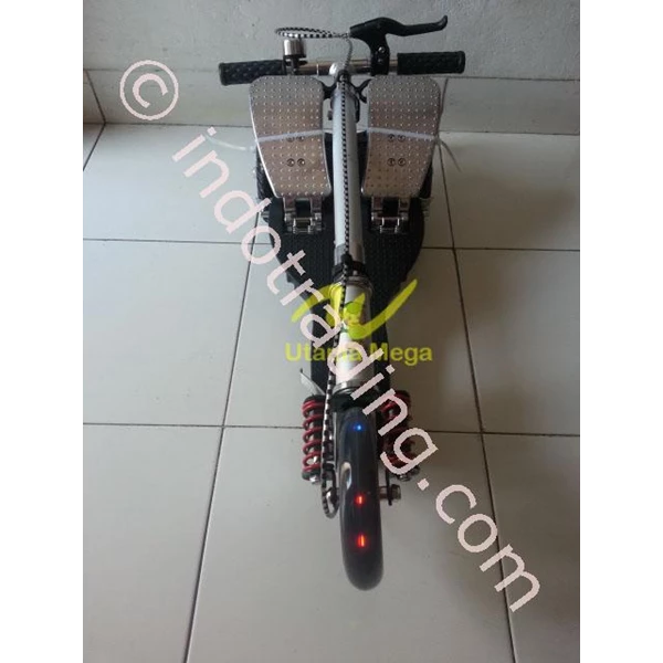 Scooter Elite With 2 Pedal 3 Wheel